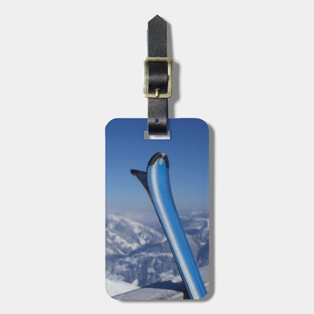 Resting Skis Luggage Tag (Front Vertical)