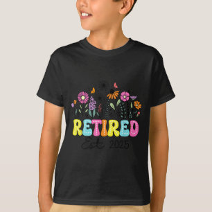 Retired Est 2025 Boho Floral Retirement Retire Tea T-Shirt