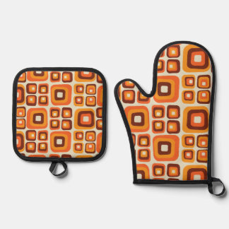 Retro 1970s Mid Century Orange and Brown Geometric Oven Mitt & Pot Holder Set
