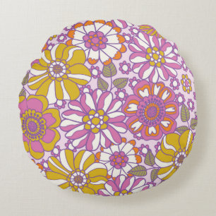 Retro 60s floral. Vintage illustration pattern.  Round Pillow