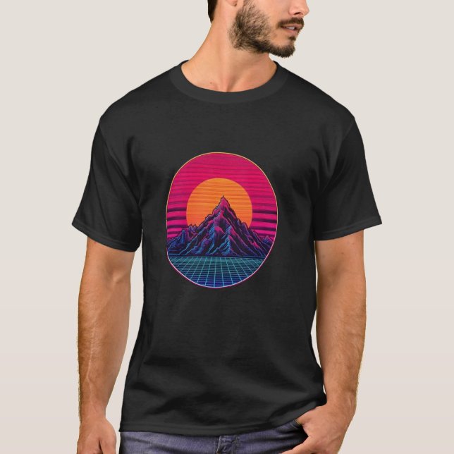 Retro 80s Synthwave Sunset & Mountains Design Vint T-Shirt (Front)