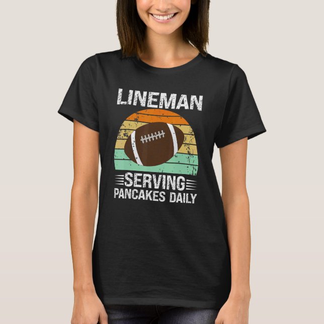 Retro American Football Lineman Serving Pancakes D T-Shirt (Front)