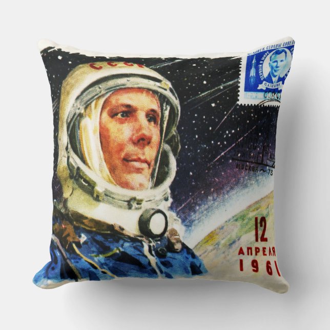 RETRO ASTRONAUT ILLUSTRATION 1960's SPACE TRAVEL  Throw Pillow (Front)
