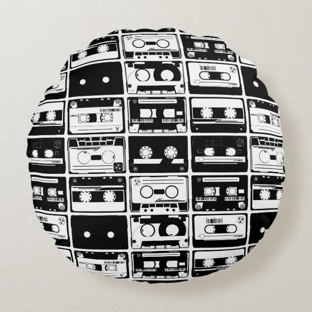 Retro audio tapes, old-fashioned pattern. round pillow (Front)