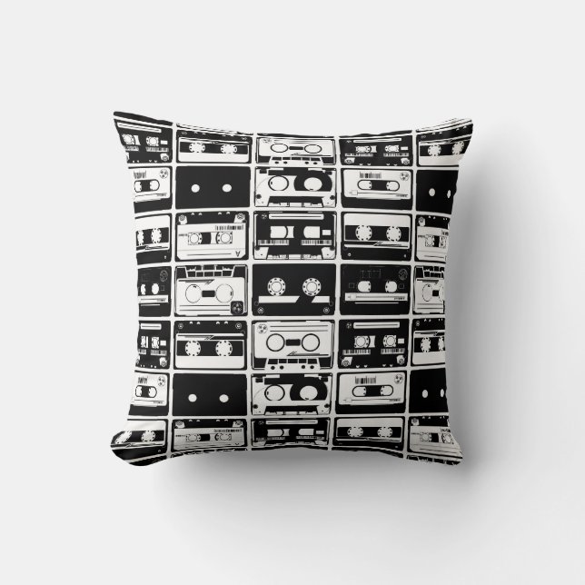 Retro audio tapes, old-fashioned pattern. throw pillow (Front)