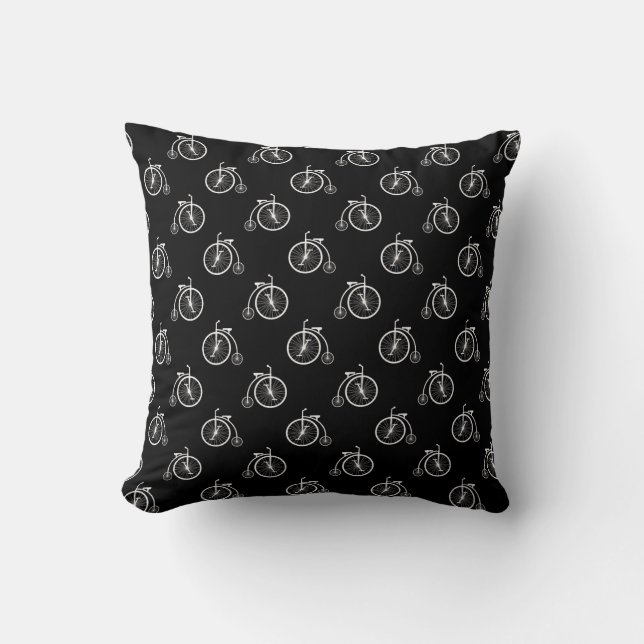 Retro Bicycle Seamless Pattern Throw Pillow (Front)