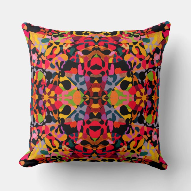 Retro blossom pattern  throw pillow (Front)