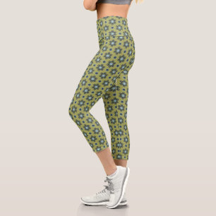 Retro Blue & Black Daisies on Green Floral Pattern Capri Leggings
