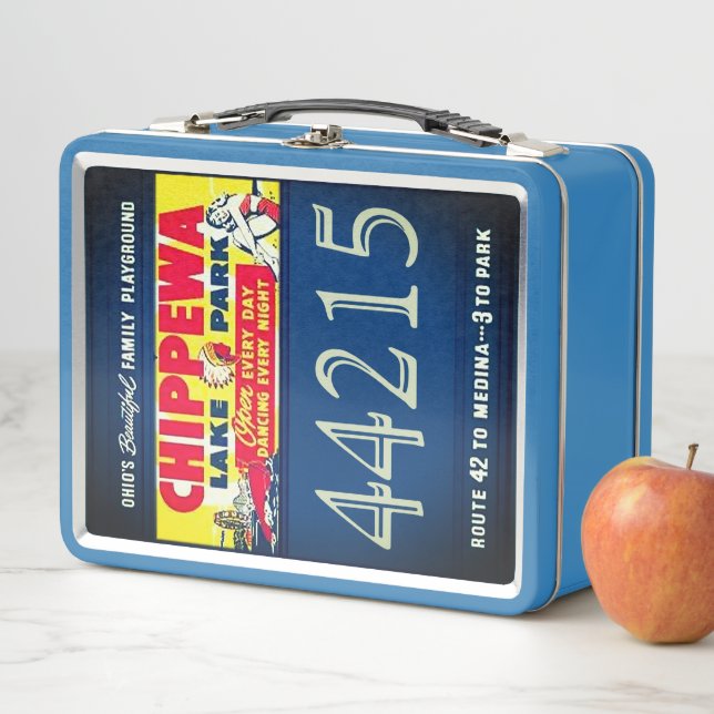 Retro Blue Chippewa Lake Park Metal Lunchbox (En situation)