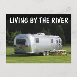 RETRO CAMPER FUNNY VIVANT AU BORD DES CARTES POSTA
