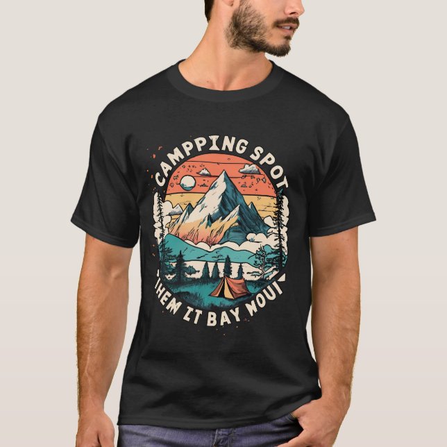 Retro Camping Spot T-Shirt – Adventure Mountain an (Front)