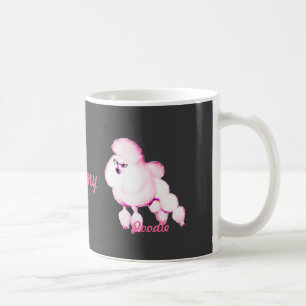 Rétro caniche rose avec la tasse en verre
