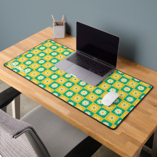 Retro Checkered Daisies Yellow Green Script Name Desk Mat