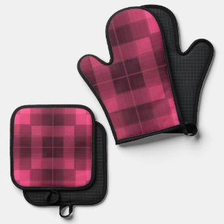 Retro Checkers Oven Mitt & Pot Holder Set