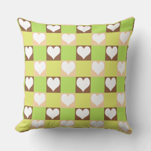 Retro Chequerboard Heart Pattern Throw Pillow