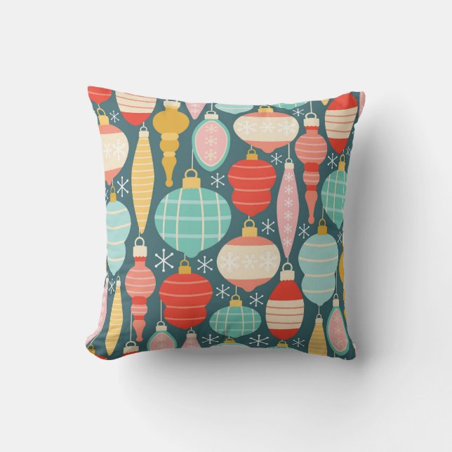 Retro Christmas Ornaments Seamless Pattern Throw Pillow (Front)