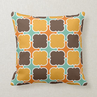 Retro Colours Barbed Quatrefoil Pattern Throw Pillow