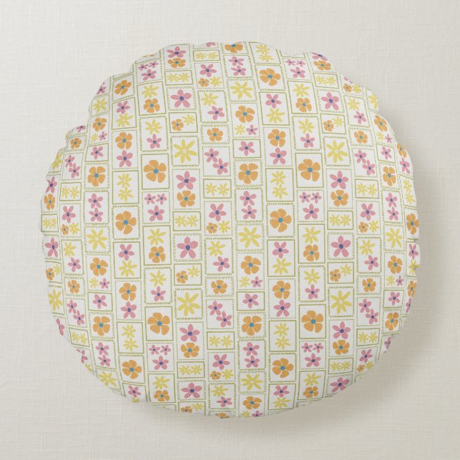 Retro Cream Patchwork Floral 16"  Round Pillow (Front)
