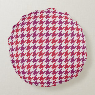 Retro crimson red purple houndstooth plaid pattern round pillow