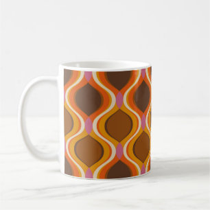 Retro curves seamless pattern. 70s 60s style wallp coffee mug