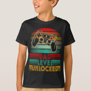 Retro Dad Level Unlocked New Dad Controller Father T-Shirt