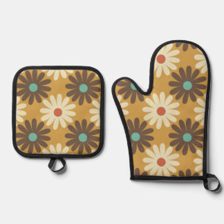 Retro Daisies in Yellow Oven Mitt & Pot Holder Set