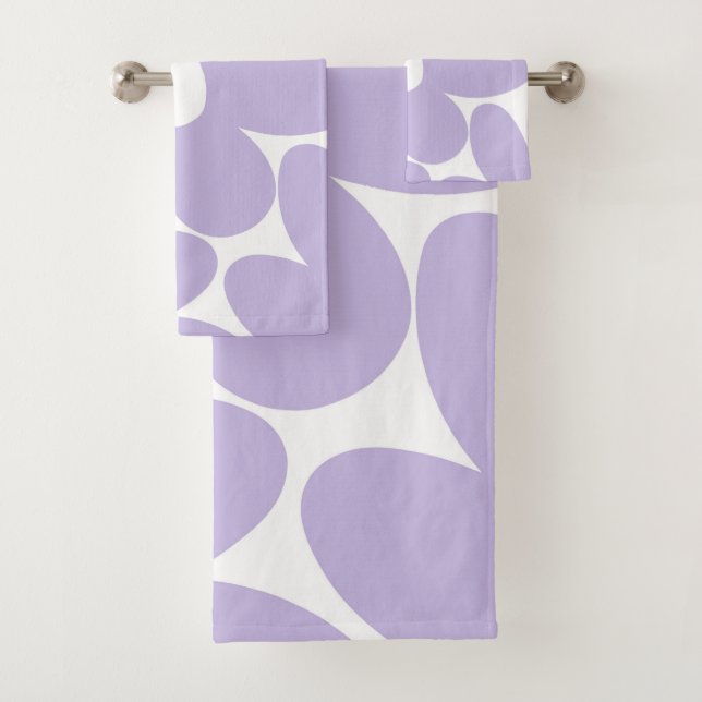Retro Daisy Flowers in Lavender #1 #floral #art  Bath Towel Set (Insitu)