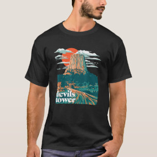 Retro Devils Tower Monument Vintage Design Graphic T-Shirt