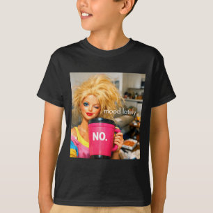 Retro doll face meme dolls plastic digusting doll T-Shirt