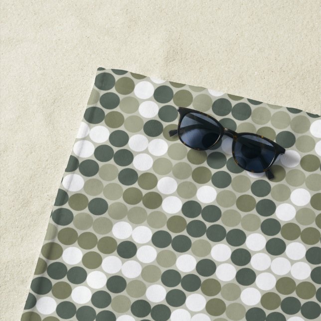 Retro dots beach towel (In Situ)