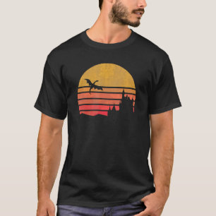 Retro Dragon VS Castle Dungeon RPG D20 Master DM D T-Shirt
