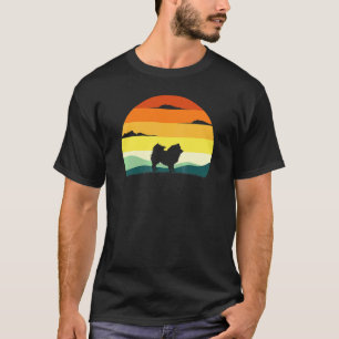 Retro Eskimo Dog Pet Owner Mom Dad Men Women T-Shirt