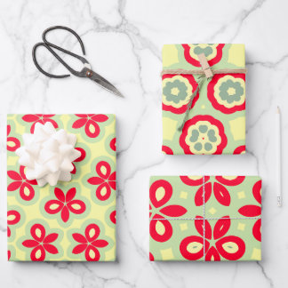  Retro Floral Pattern in Red, Cream and Mint Green Wrapping Paper Sheet