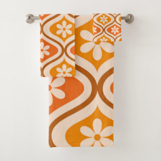 Retro flowers on orange and amber ogee pattern bath towel set
