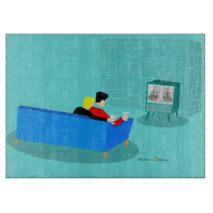Retro Gay Couple Regarder TV Planche à découper