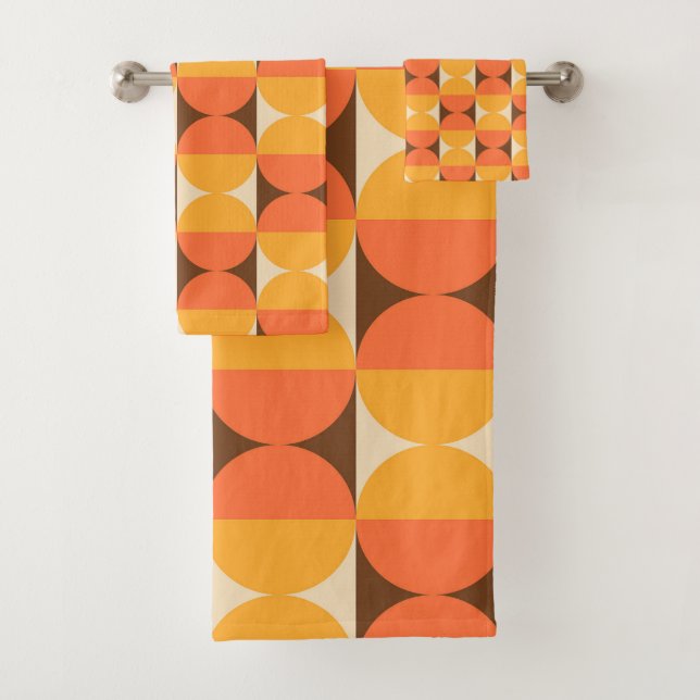 Retro Geometric Half Square and Circle Pattern Bath Towel Set (Insitu)