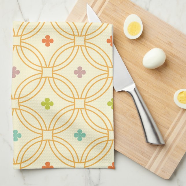 Retro Geometric Interlocking Circle Pattern Kitchen Towel (Quarter Fold)