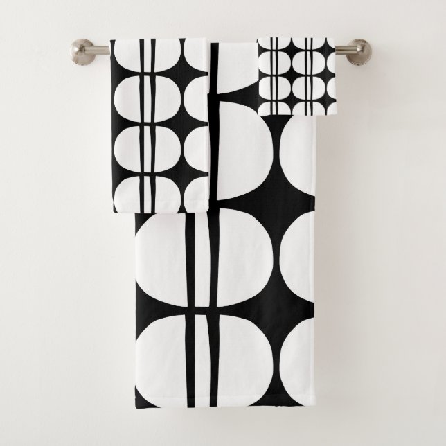 Retro Geometric Pattern Bath Towel Set (Insitu)