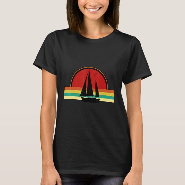 Retro Graphic Sailboat Captain Sailing Sea Boat Sa T-Shirt (Front)
