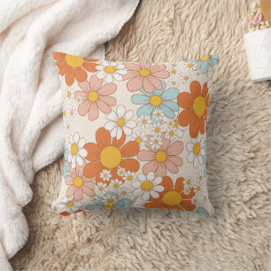 Retro Groovy Floral Daisy Seamless Pattern Throw Pillow