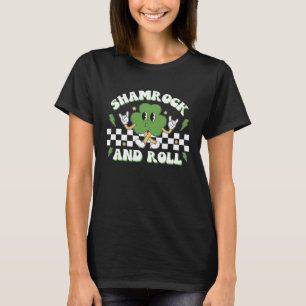 Retro Groovy Shamrock And Roll St Patricks Day Cos T-Shirt