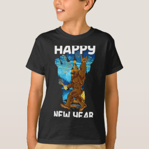 Retro Happy New Year 2026 Bigfoot Lovers New Years T-Shirt