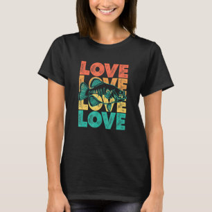 Retro I Love Crappie Fish Theme Fishing T-Shirt
