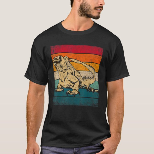 Retro Iguana 1 T-Shirt (Front)