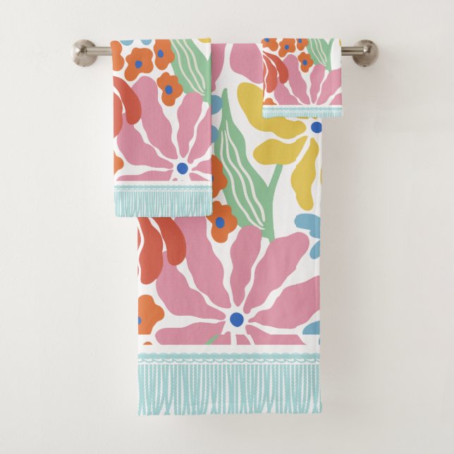 Retro Large Colourful Florals with Faux Fringe Bath Towel Set (Insitu)