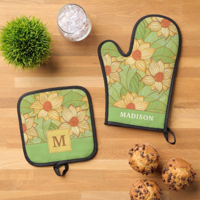 Retro Magnolia Pattern Oven Mitt & Pot Holder Set (Top Down)