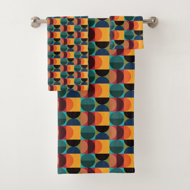 Retro Mid Century Modern Classic Shapes Bath Towel Set (Insitu)