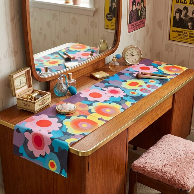 Retro mod flowers  short table runner (Creator Uploaded)