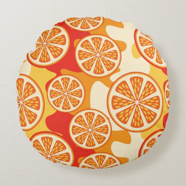 Retro Orange Citrus Pattern Round Pillow (Front)