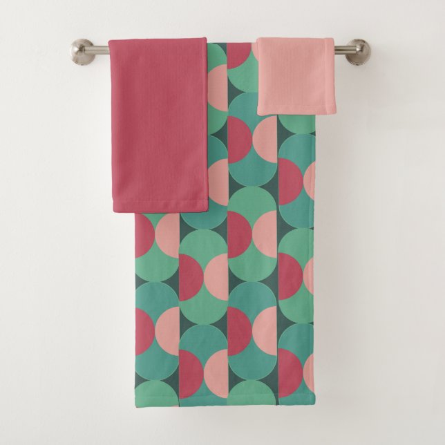 Retro Ovals and Semi-Circles  Bath Towel Set (Insitu)